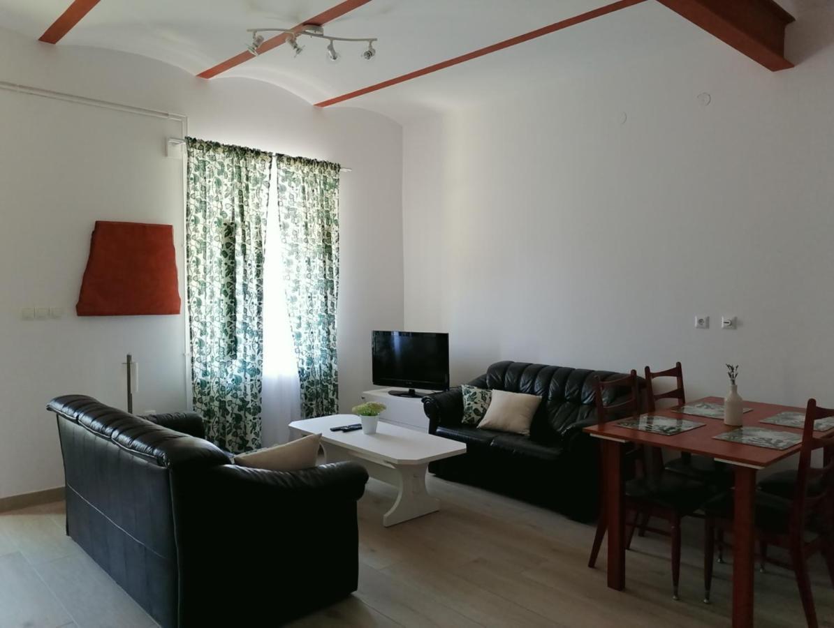 Divna Apartment *